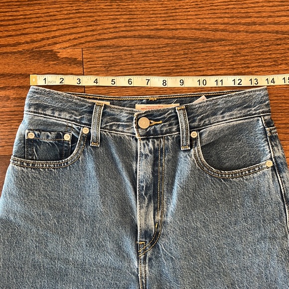 Levi’s High Loose Taper Jean 25W x 28L - Picture 8 of 11